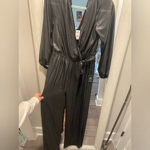 Black jumpsuit from Express 🌸NEW